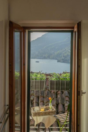 The Green Nest by Lake Como by Rent All Como